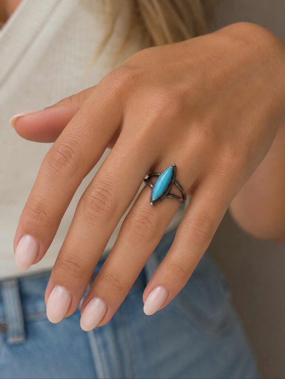 Vintage Turquoise Sterling Silver Delicate Classic Ring 6